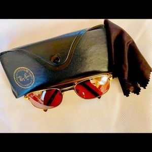 RayBan sun glasses great elegance $65 ( Reg $154)